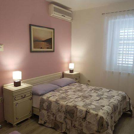 Apartments Kurtic Makarska Ngoại thất bức ảnh