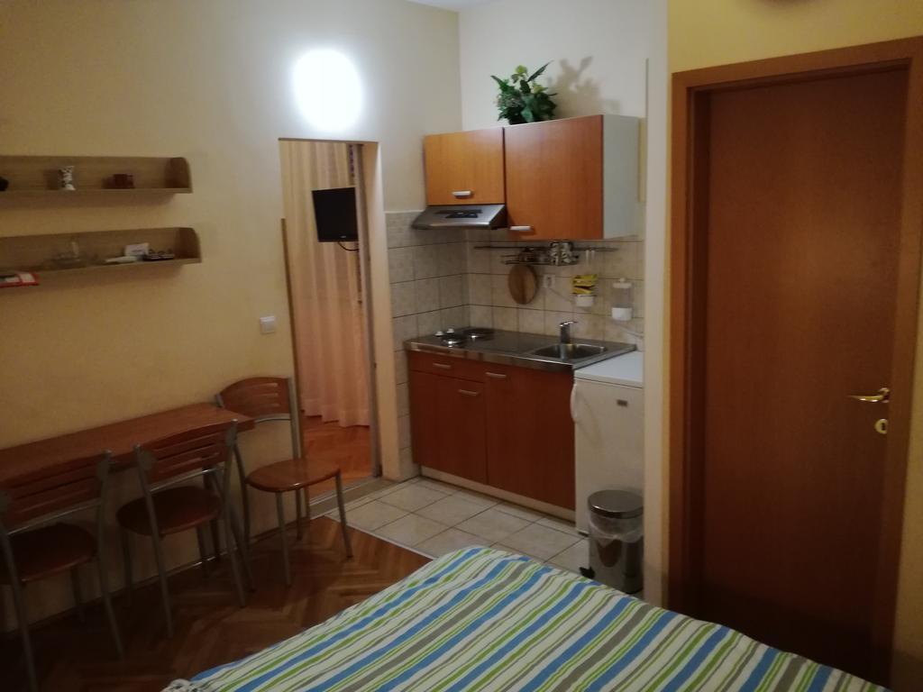 Apartments Kurtic Makarska Ngoại thất bức ảnh
