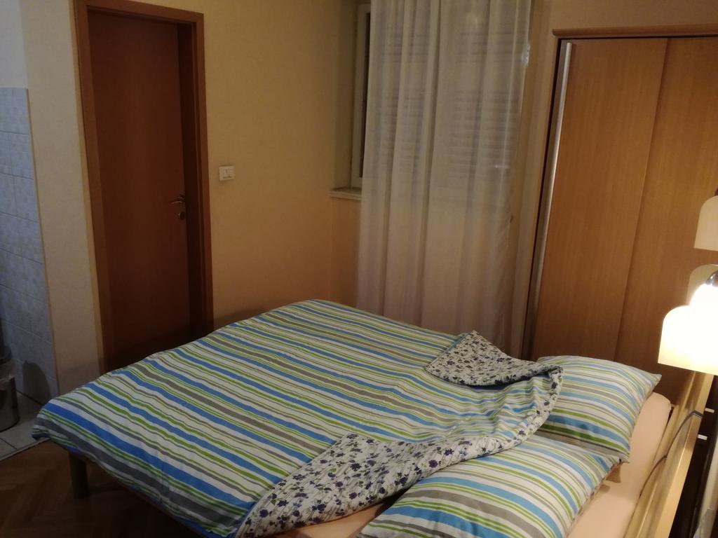 Apartments Kurtic Makarska Ngoại thất bức ảnh